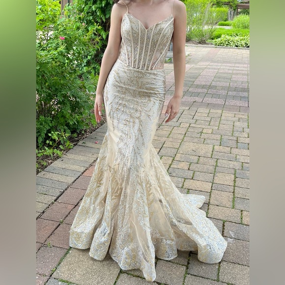 prom dress - Picture 1 of 6